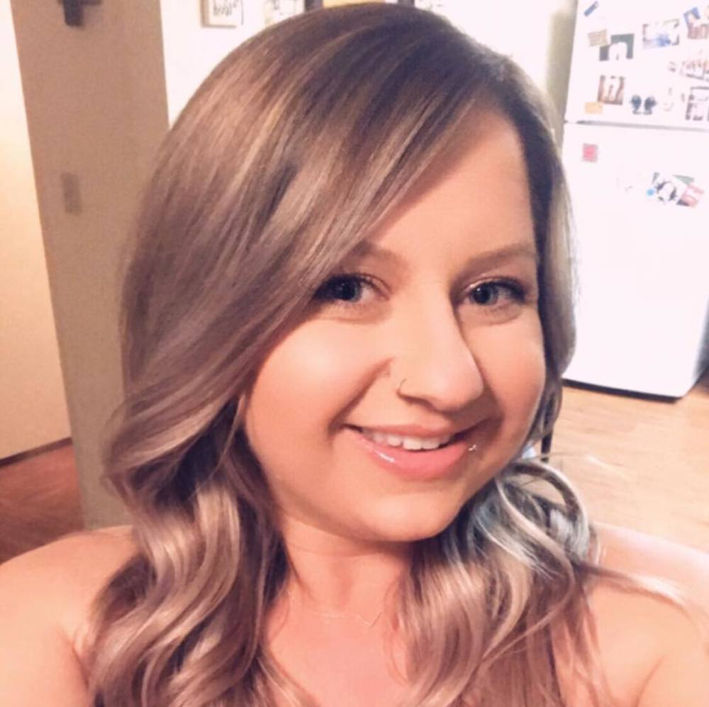 Meet your Posher, Laura